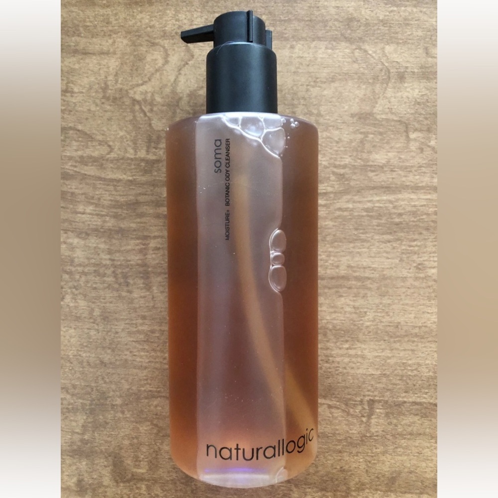 NATURALLOGIC Soma Moisture+ Botanic Body Cleanser 500ml Full Size ~ New!! 🧡